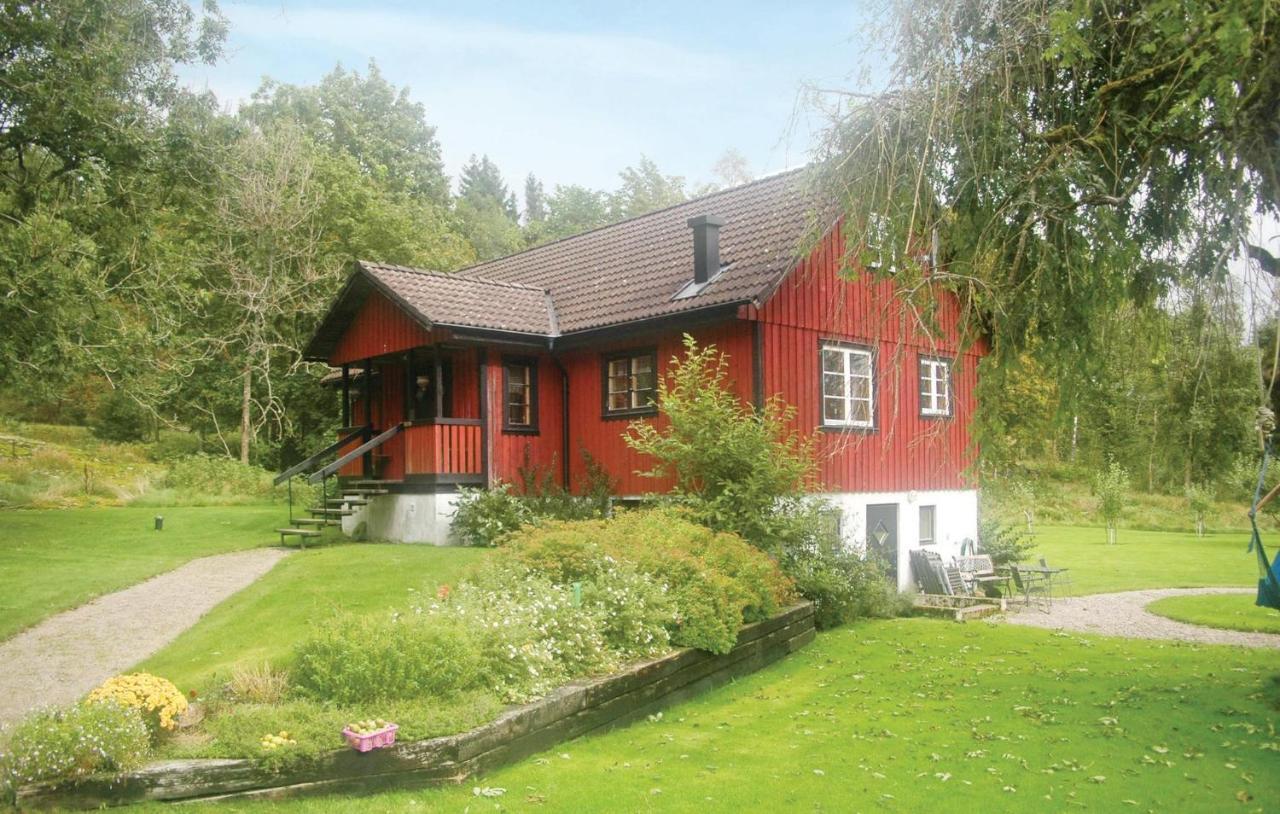 Cozy Home In Uddevalla With Wifi Häljebol Exterior foto